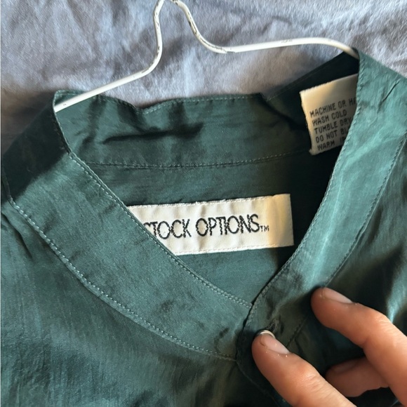 Stock Options 100% Silk Green Longsleeve Size Medium NWOT Comfy Button Up Blouse - Picture 15 of 16